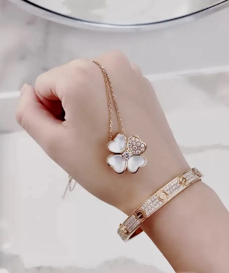 玫瑰金蛇骨链图片展示