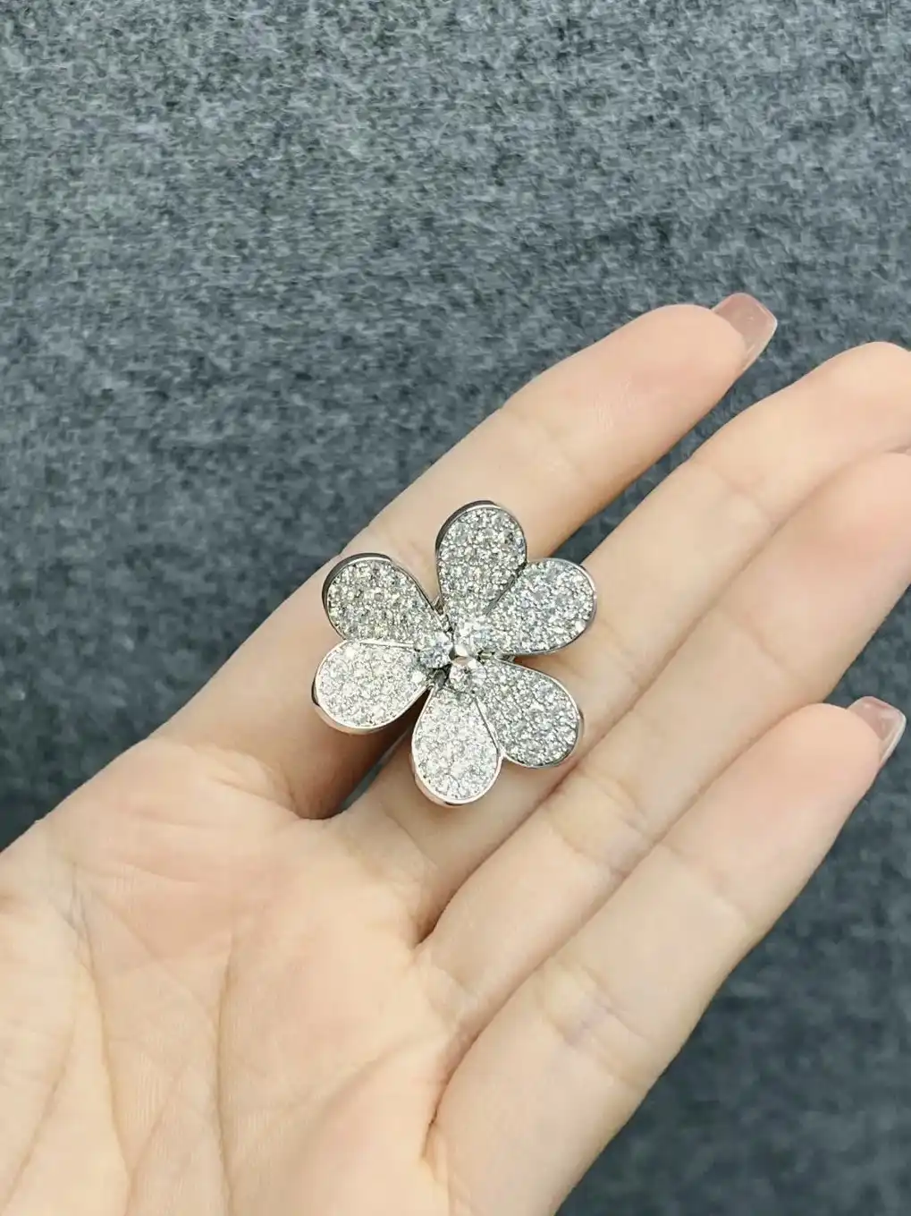 玫瑰金蛇骨链图片展示